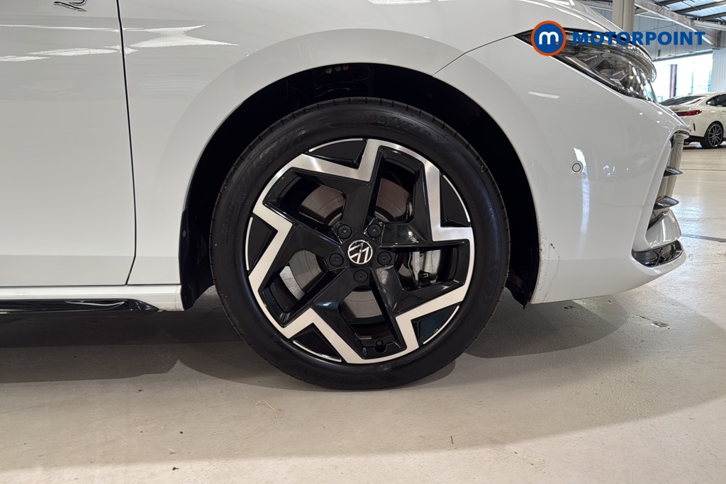 Volkswagen Passat R-Line Automatic Petrol Plug-In Hybrid Estate - Stock Number (1660241) - 47th supplementary image