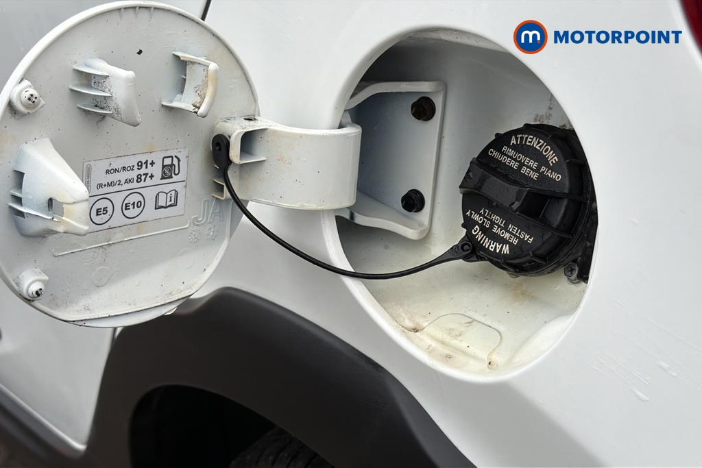 KIA Picanto X-Line Manual Petrol Hatchback - Stock Number (1660291) - 41st supplementary image