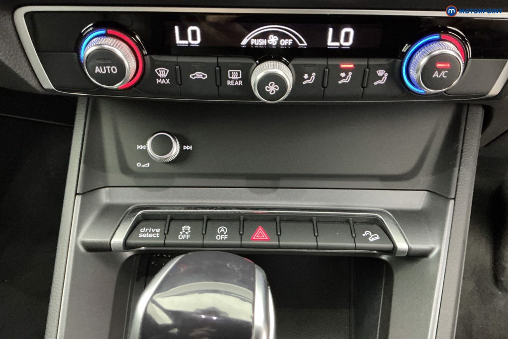 Audi Q3 S Line Automatic Petrol SUV - Stock Number (1660425) - 9th supplementary image