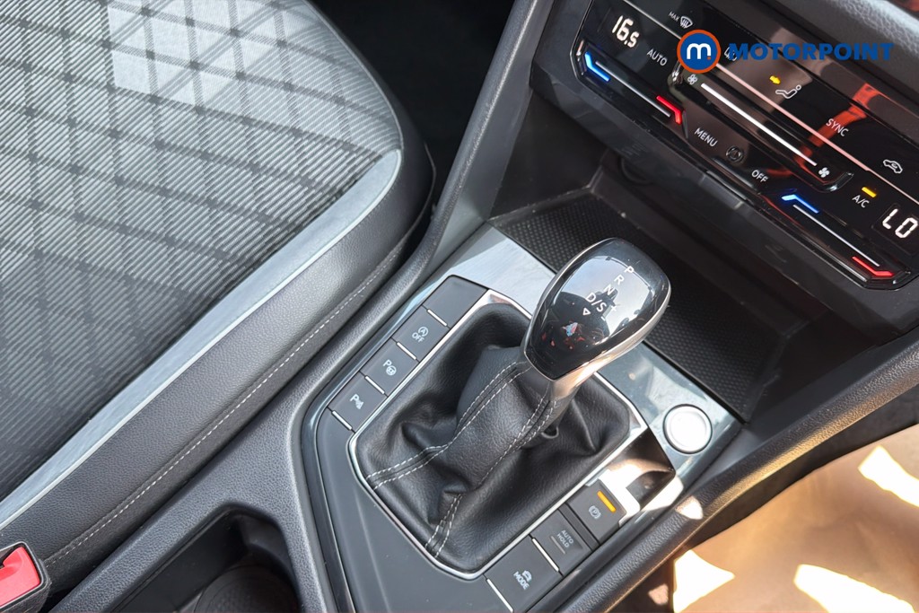 Volkswagen Tiguan R-Line Automatic Petrol SUV - Stock Number (1660803) - 15th supplementary image