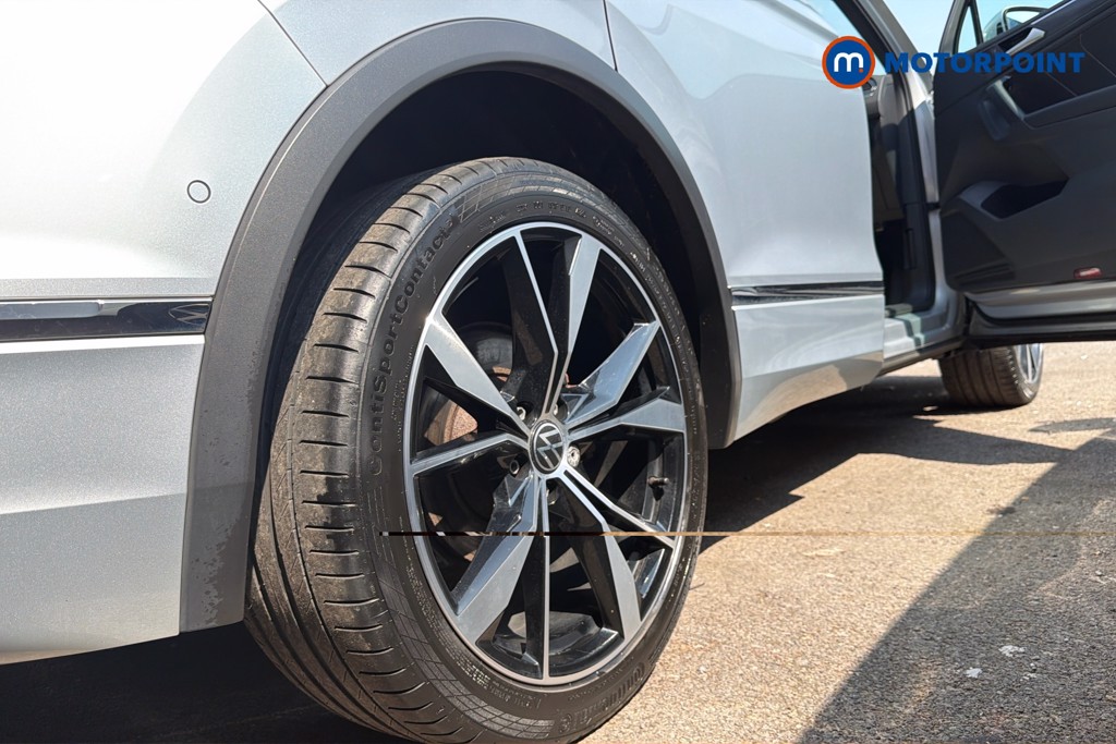 Volkswagen Tiguan R-Line Automatic Petrol SUV - Stock Number (1660803) - 49th supplementary image