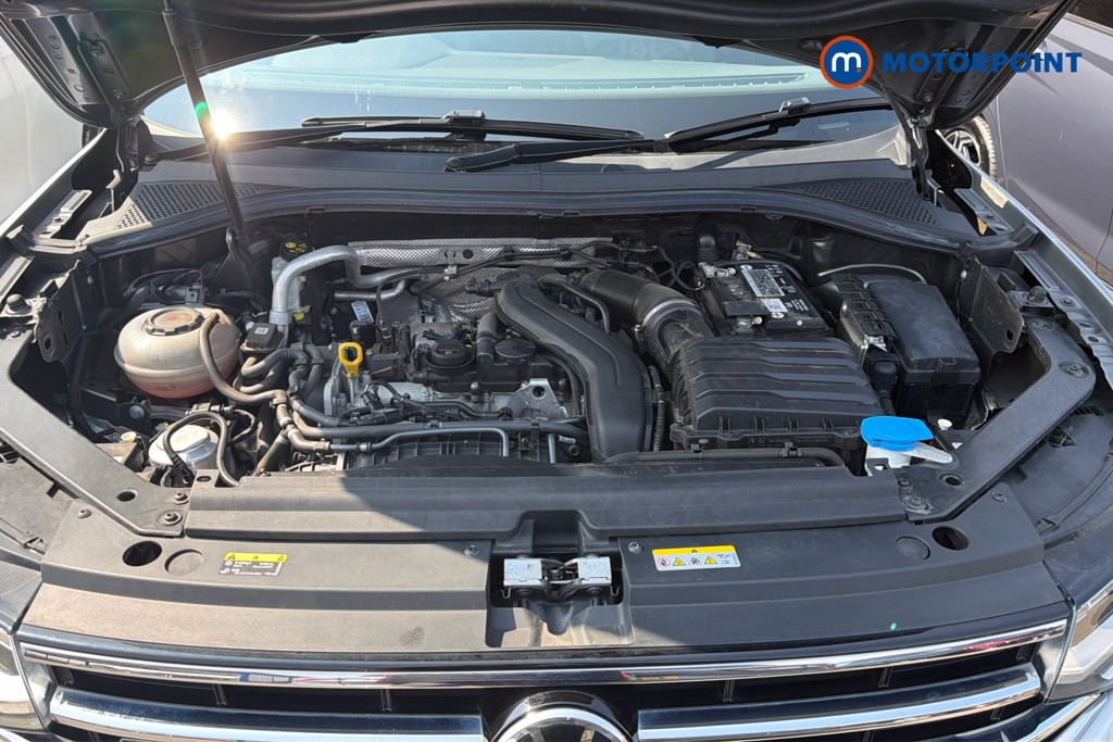 Volkswagen Tiguan R-Line Automatic Petrol SUV - Stock Number (1660803) - 51st supplementary image