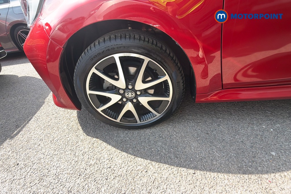 Toyota Yaris Dynamic Automatic Petrol-Electric Hybrid Hatchback - Stock Number (1661007) - 41st supplementary image