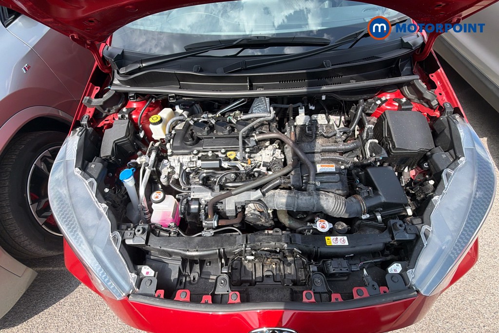 Toyota Yaris Dynamic Automatic Petrol-Electric Hybrid Hatchback - Stock Number (1661007) - 1st supplementary image