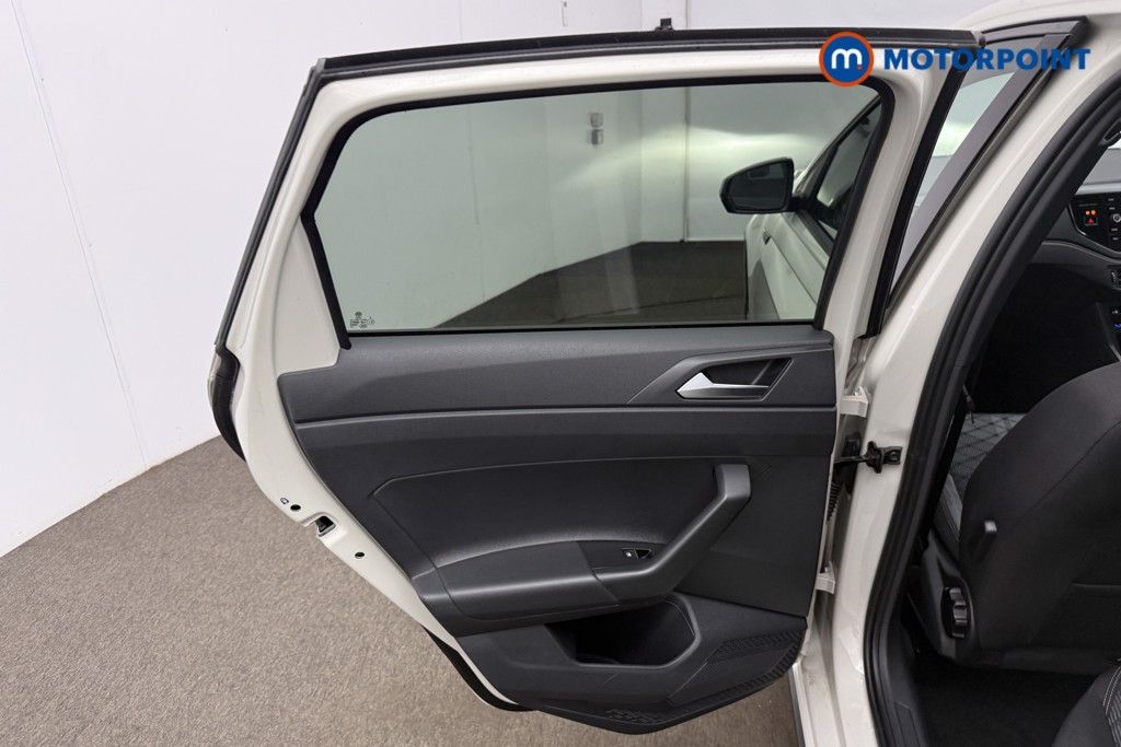 Volkswagen Polo R-Line Manual Petrol Hatchback - Stock Number (1661174) - 7th supplementary image