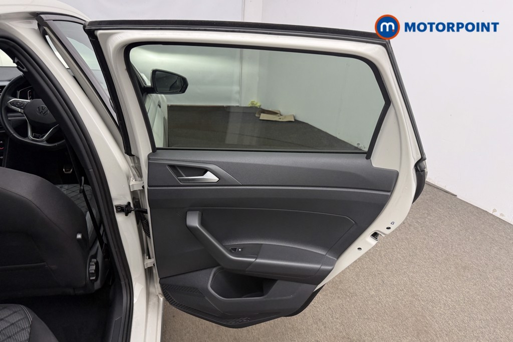 Volkswagen Polo R-Line Manual Petrol Hatchback - Stock Number (1661174) - 14th supplementary image