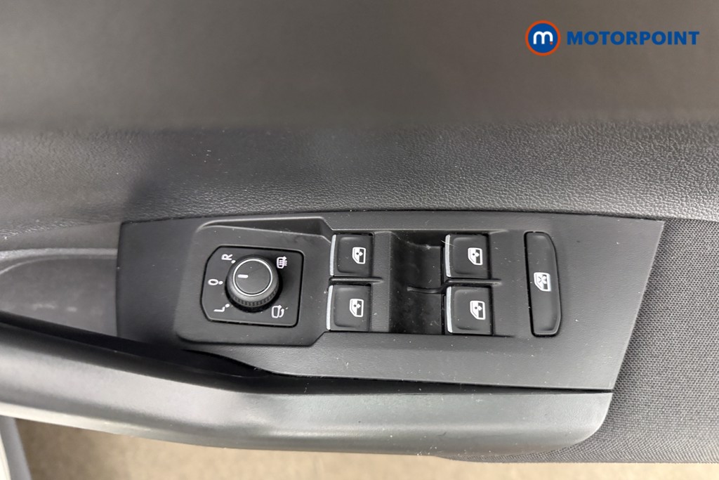 Volkswagen Polo R-Line Manual Petrol Hatchback - Stock Number (1661174) - 18th supplementary image