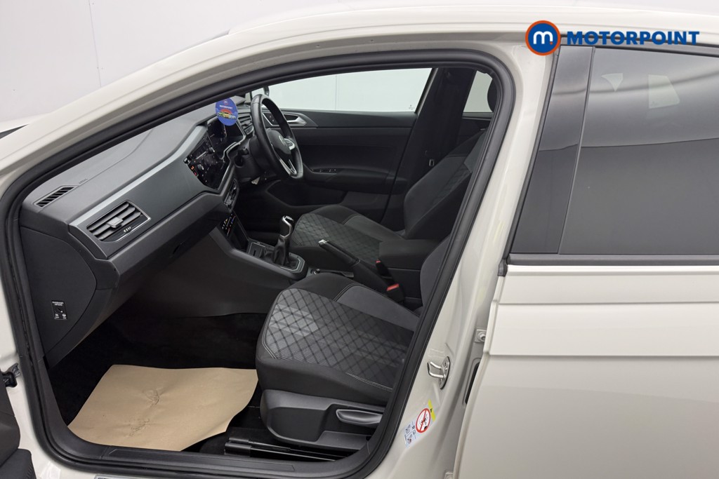 Volkswagen Polo R-Line Manual Petrol Hatchback - Stock Number (1661174) - 1st supplementary image