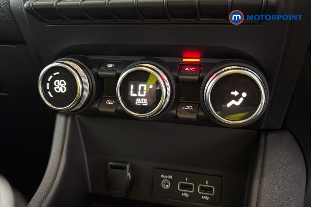 Renault Captur Techno Manual Petrol SUV - Stock Number (1661354) - 12th supplementary image