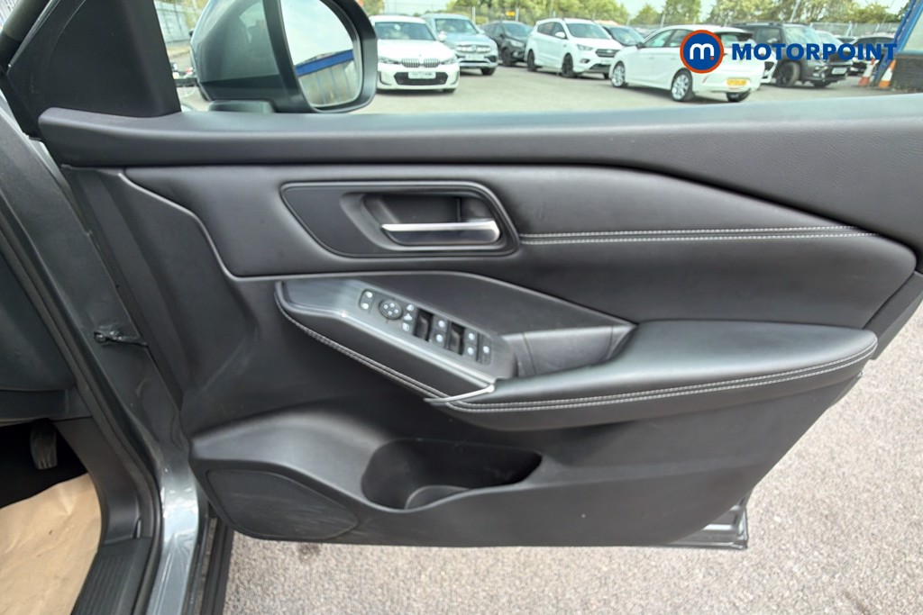 Nissan Qashqai N-Connecta Manual Petrol SUV - Stock Number (1661367) - 19th supplementary image