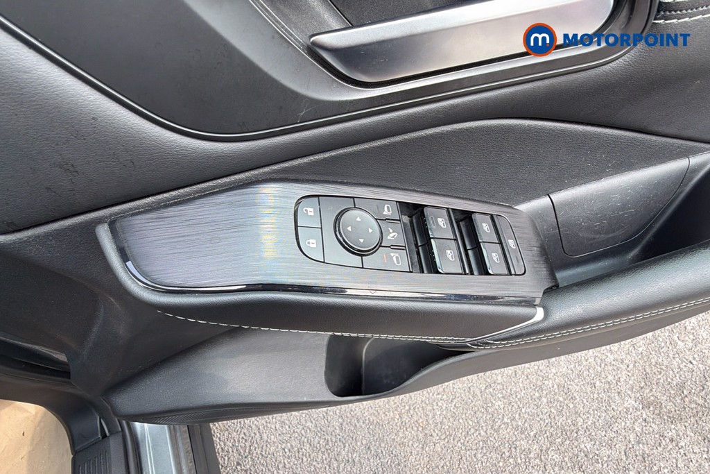 Nissan Qashqai N-Connecta Manual Petrol SUV - Stock Number (1661367) - 20th supplementary image