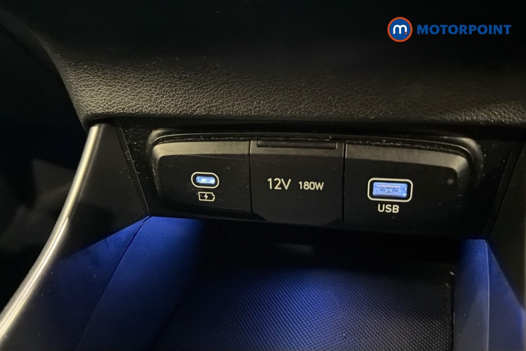 Hyundai Bayon Premium Manual Petrol SUV - Stock Number (1661481) - 17th supplementary image