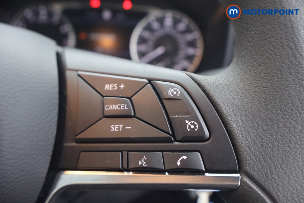Nissan Juke Acenta Premium Manual Petrol SUV - Stock Number (1662270) - 7th supplementary image