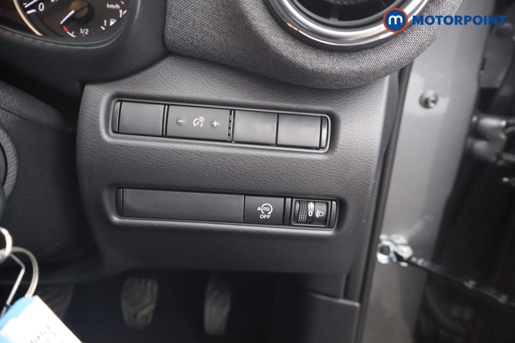 Nissan Juke Acenta Premium Manual Petrol SUV - Stock Number (1662270) - 8th supplementary image