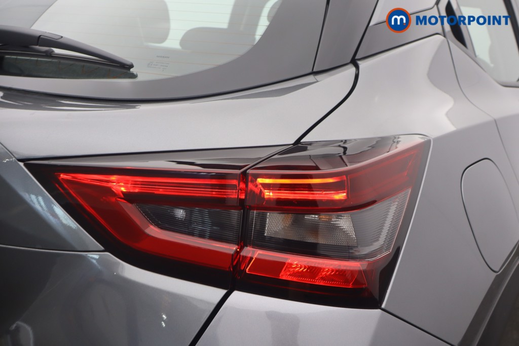 Nissan Juke Acenta Premium Manual Petrol SUV - Stock Number (1662270) - 13th supplementary image