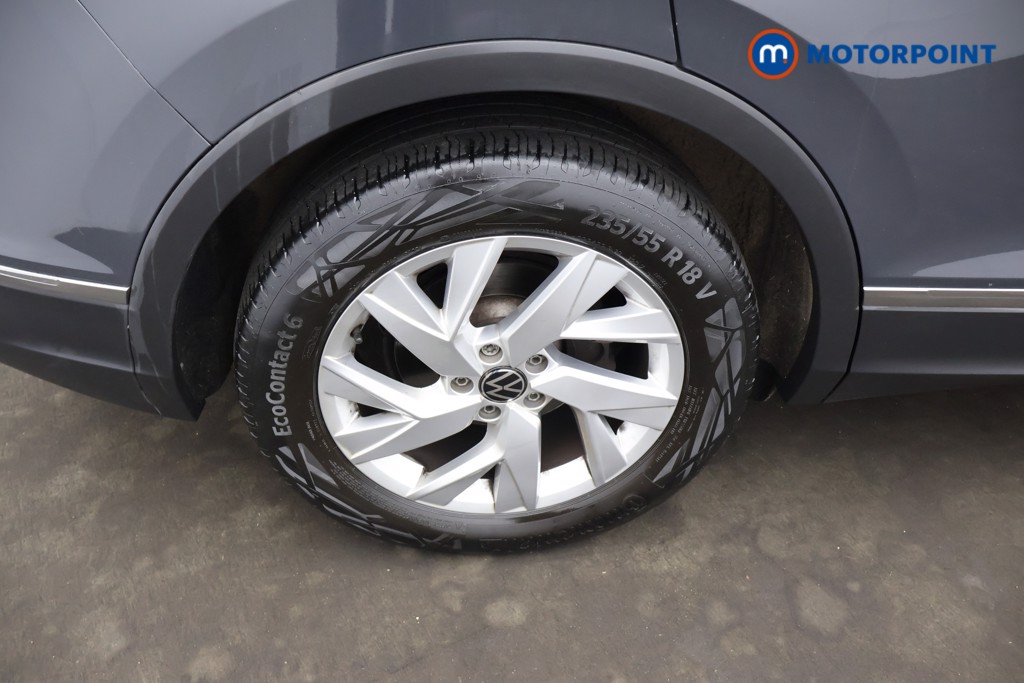 Volkswagen Tiguan Life Automatic Petrol SUV - Stock Number (1662454) - 3rd supplementary image
