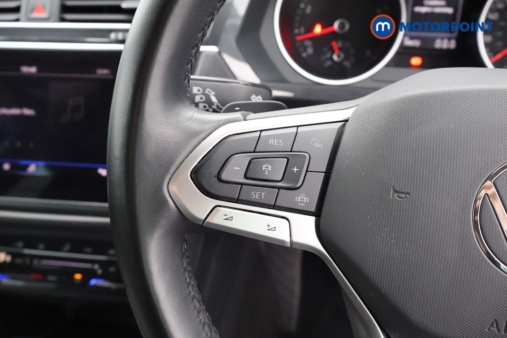 Volkswagen Tiguan Life Automatic Petrol SUV - Stock Number (1662454) - 6th supplementary image