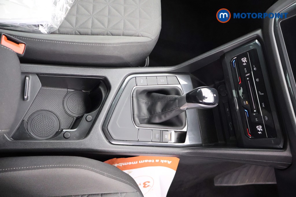 Volkswagen Tiguan Life Automatic Petrol SUV - Stock Number (1662454) - 13th supplementary image