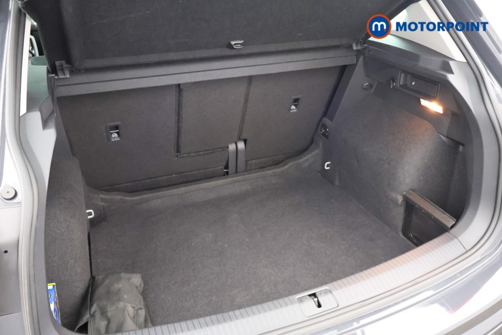 Volkswagen Tiguan Life Automatic Petrol SUV - Stock Number (1662454) - 19th supplementary image