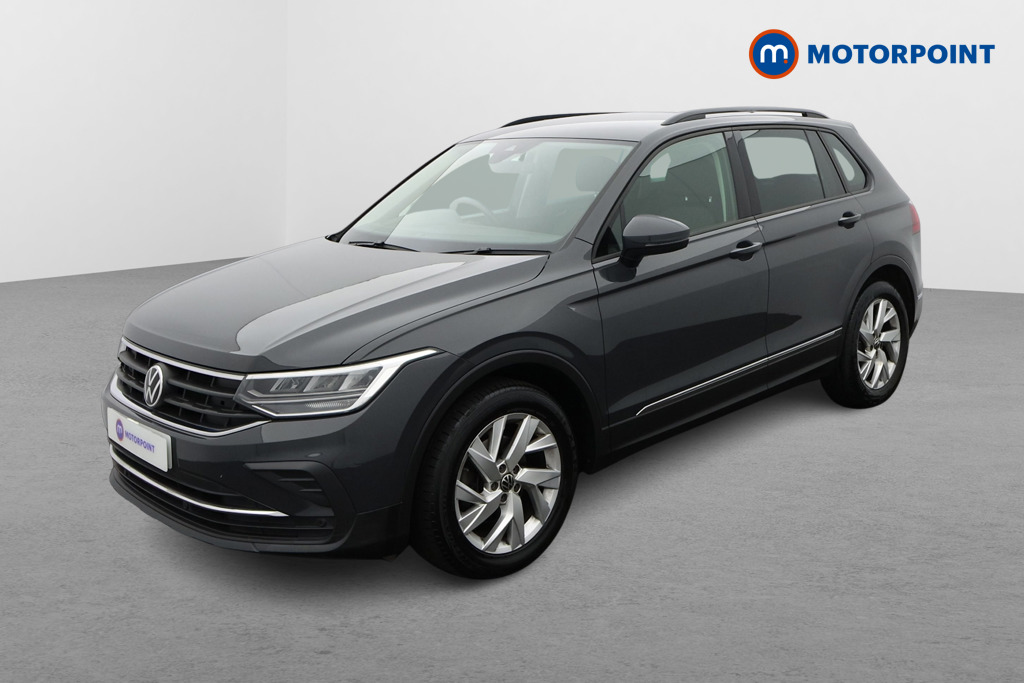 Volkswagen Tiguan Life Automatic Petrol SUV - Stock Number (1662454) - Passenger side front corner
