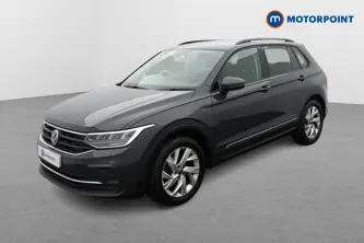 Volkswagen Tiguan Life Automatic Petrol SUV - Stock Number (1662454) - Passenger side front corner