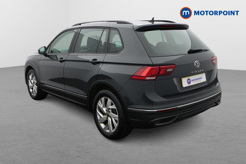 Volkswagen Tiguan Life Automatic Petrol SUV - Stock Number (1662454) - Passenger side rear corner