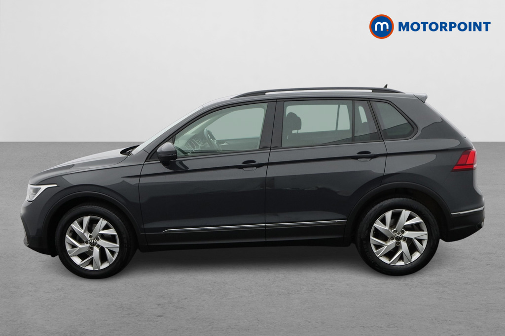 Volkswagen Tiguan Life Automatic Petrol SUV - Stock Number (1662454) - Passenger side