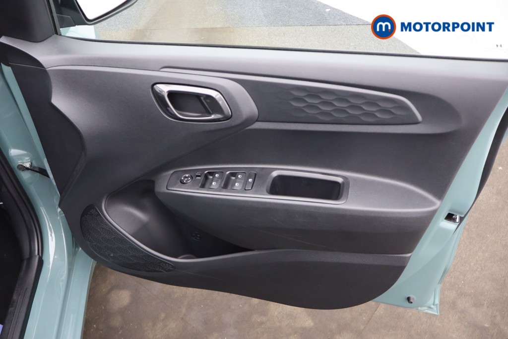 Hyundai I10 Advance Automatic Petrol Hatchback - Stock Number (1662533) - 14th supplementary image