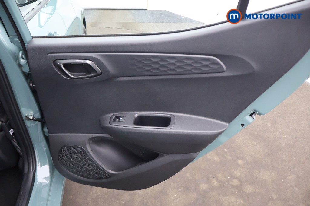 Hyundai I10 Advance Automatic Petrol Hatchback - Stock Number (1662533) - 17th supplementary image