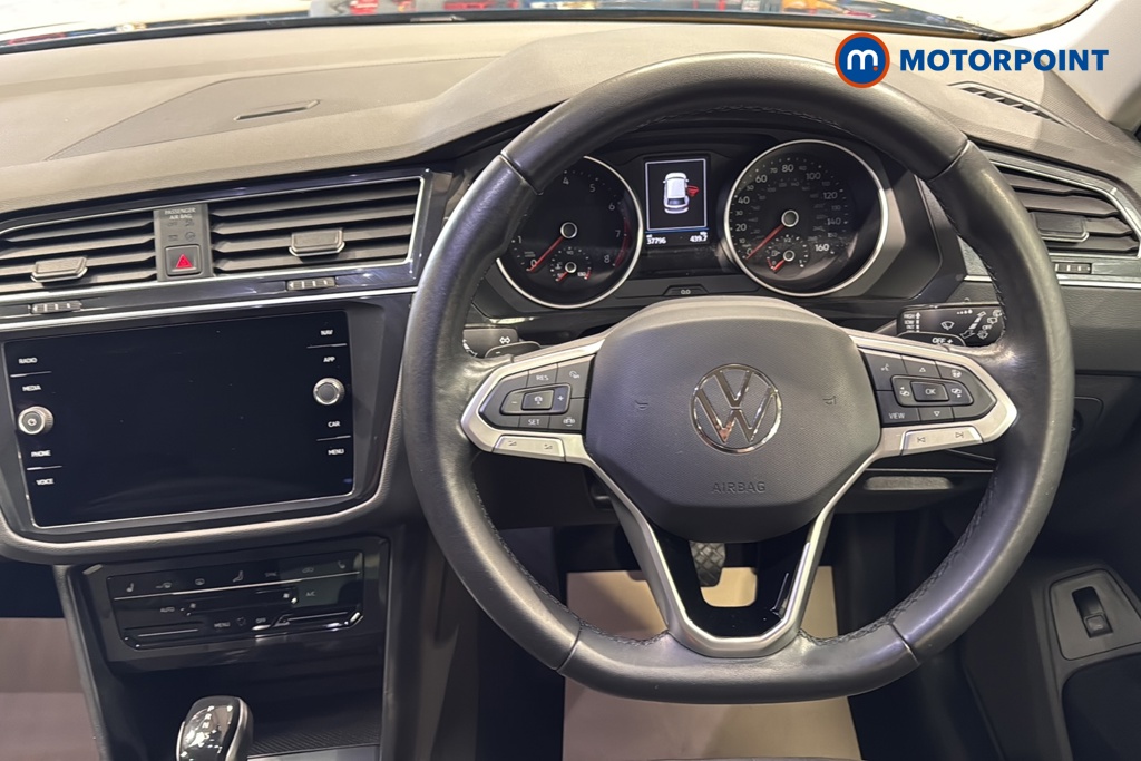 Volkswagen Tiguan Life Automatic Petrol SUV - Stock Number (1662623) - 2nd supplementary image