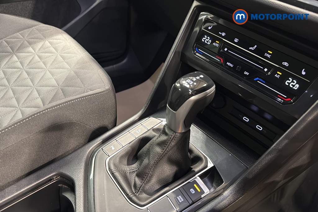 Volkswagen Tiguan Life Automatic Petrol SUV - Stock Number (1662623) - 15th supplementary image