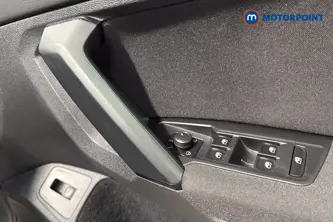 Volkswagen Tiguan Life Automatic Petrol SUV - Stock Number (1662623) - 19th supplementary image