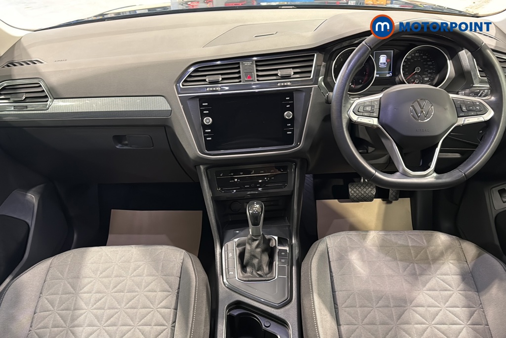 Volkswagen Tiguan Life Automatic Petrol SUV - Stock Number (1662623) - 1st supplementary image