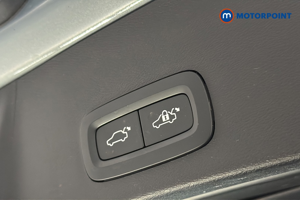 Volvo Xc40 Plus Automatic Petrol Plug-In Hybrid SUV - Stock Number (1662684) - 35th supplementary image