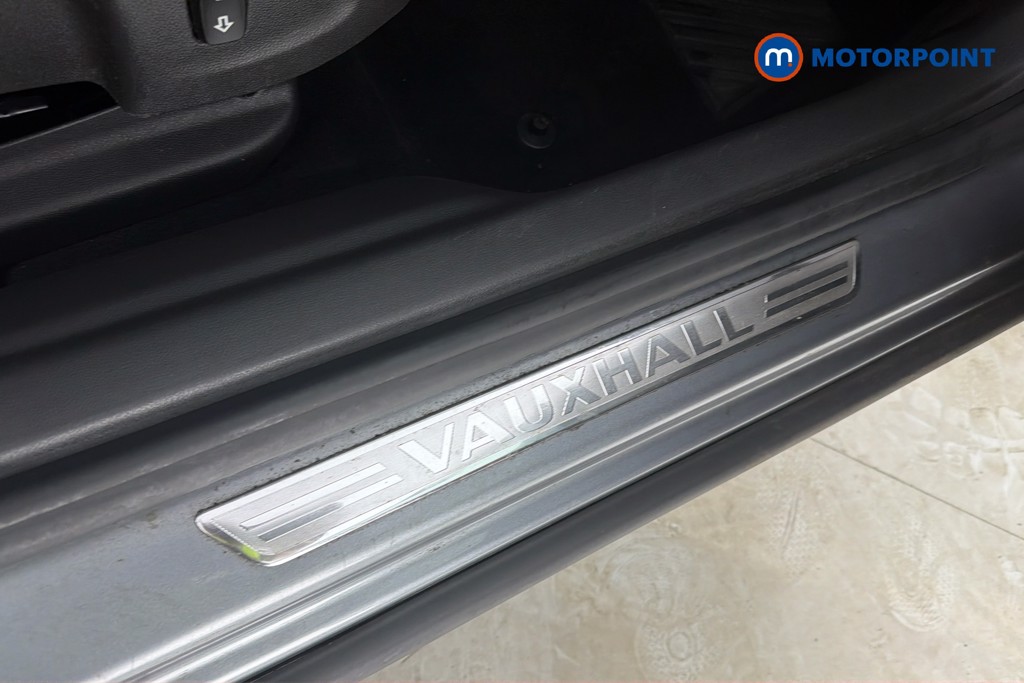 Vauxhall Insignia SRI Manual Petrol Hatchback - Stock Number (1653736) - 27th supplementary image
