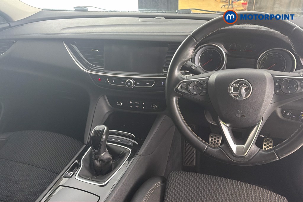 Vauxhall Insignia SRI Manual Petrol Hatchback - Stock Number (1653736) - 1st supplementary image