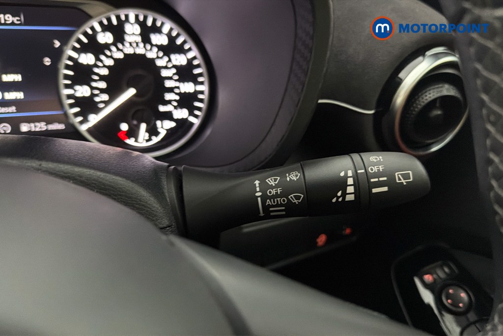 Nissan Juke Tekna-Plus Manual Petrol SUV - Stock Number (1655487) - 7th supplementary image