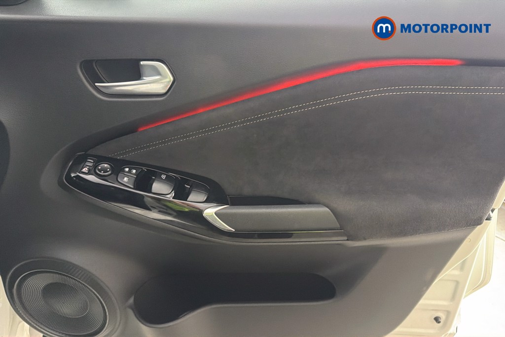Nissan Juke Tekna-Plus Manual Petrol SUV - Stock Number (1655487) - 19th supplementary image