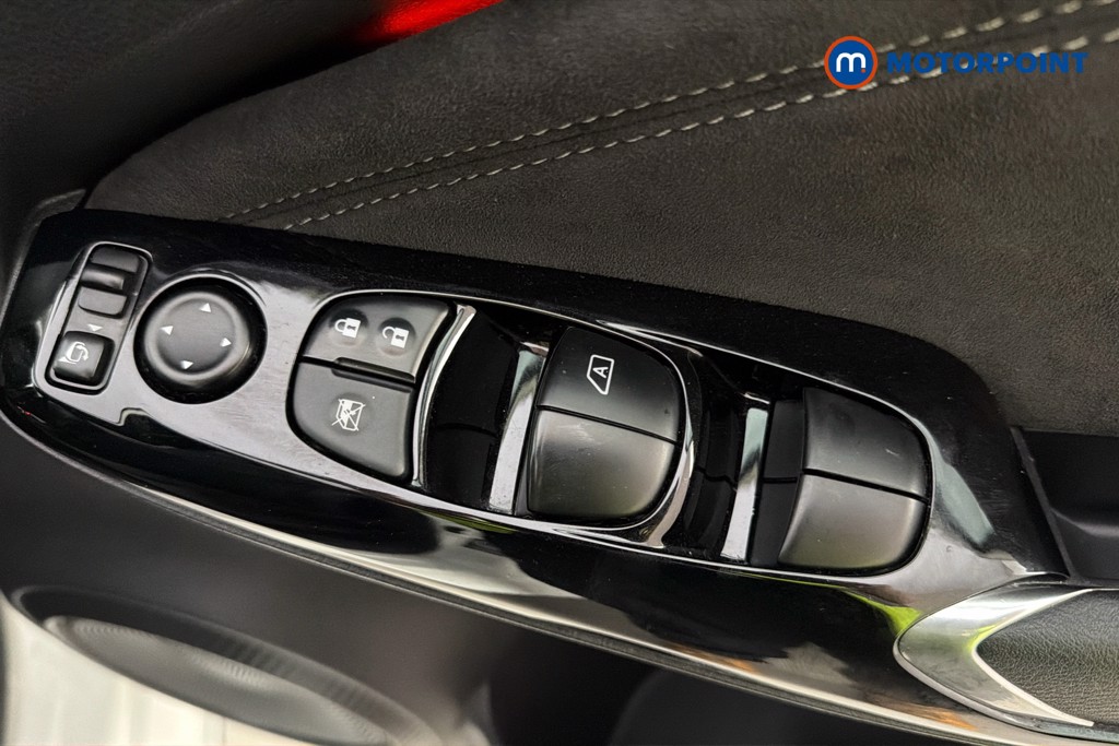 Nissan Juke Tekna-Plus Manual Petrol SUV - Stock Number (1655487) - 20th supplementary image