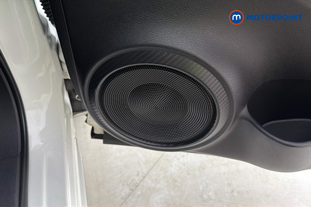 Nissan Juke Tekna-Plus Manual Petrol SUV - Stock Number (1655487) - 21st supplementary image