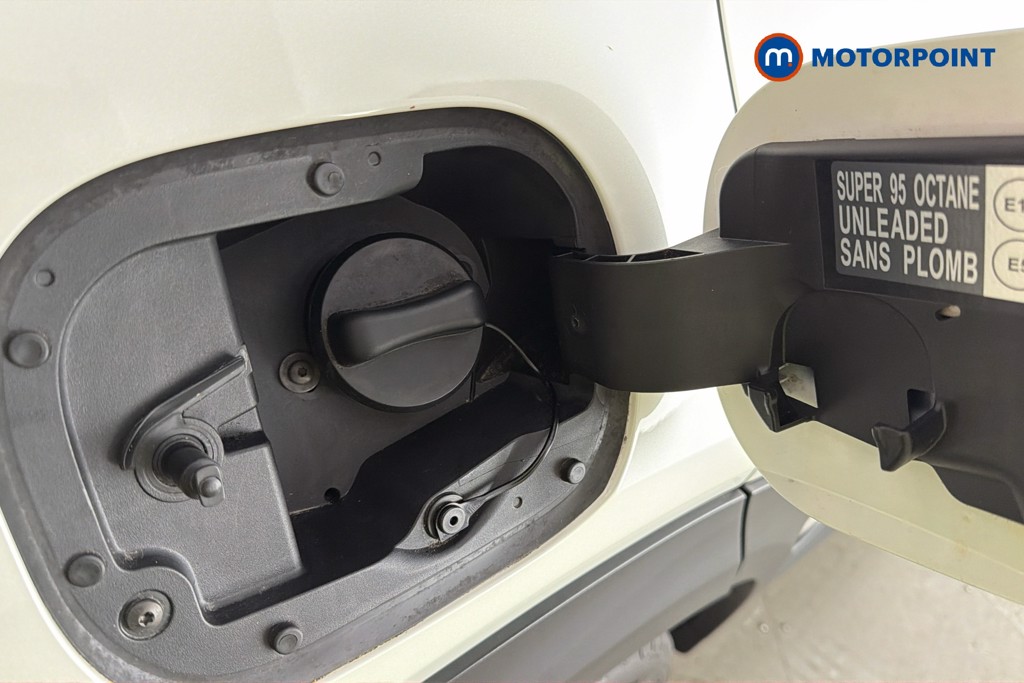 Nissan Juke Tekna-Plus Manual Petrol SUV - Stock Number (1655487) - 41st supplementary image