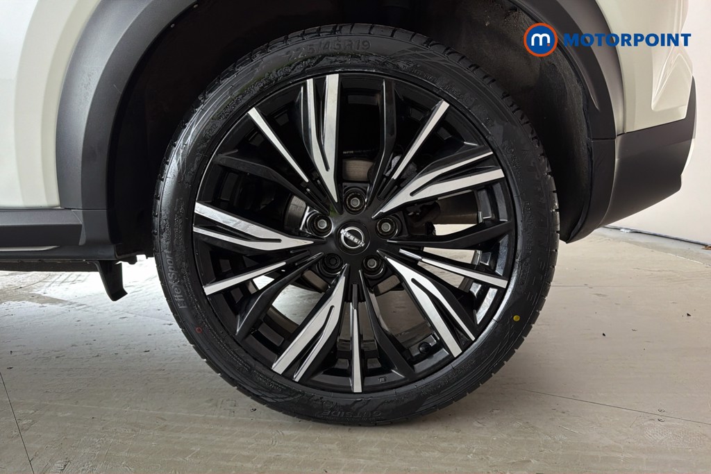 Nissan Juke Tekna-Plus Manual Petrol SUV - Stock Number (1655487) - 48th supplementary image
