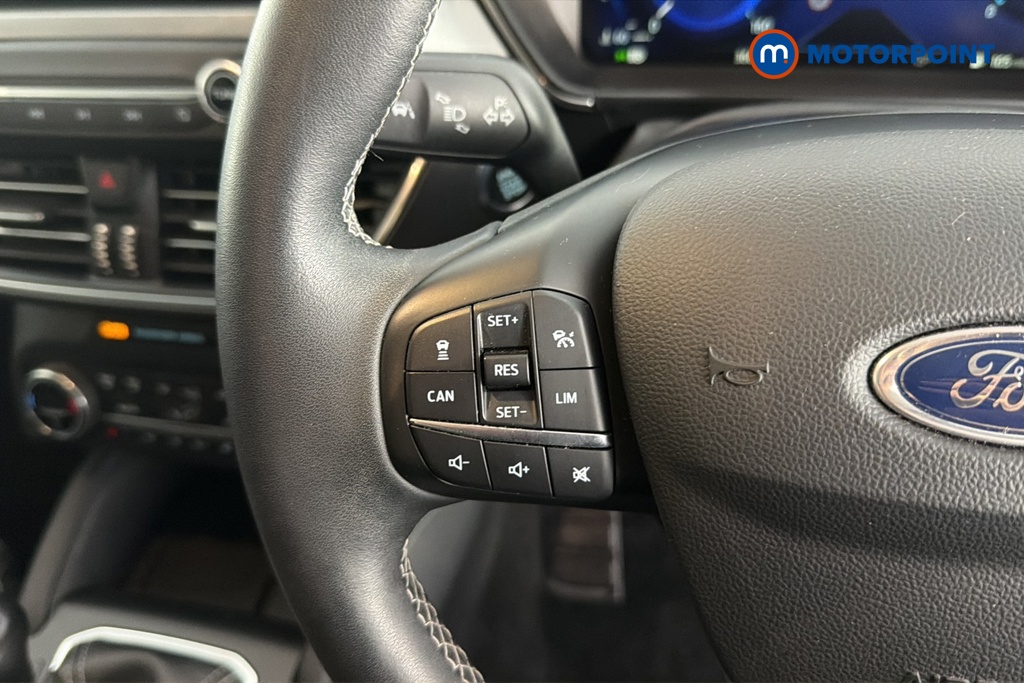Ford Focus Titanium X Edition Manual Petrol Hatchback - Stock Number (1658839) - 4th supplementary image