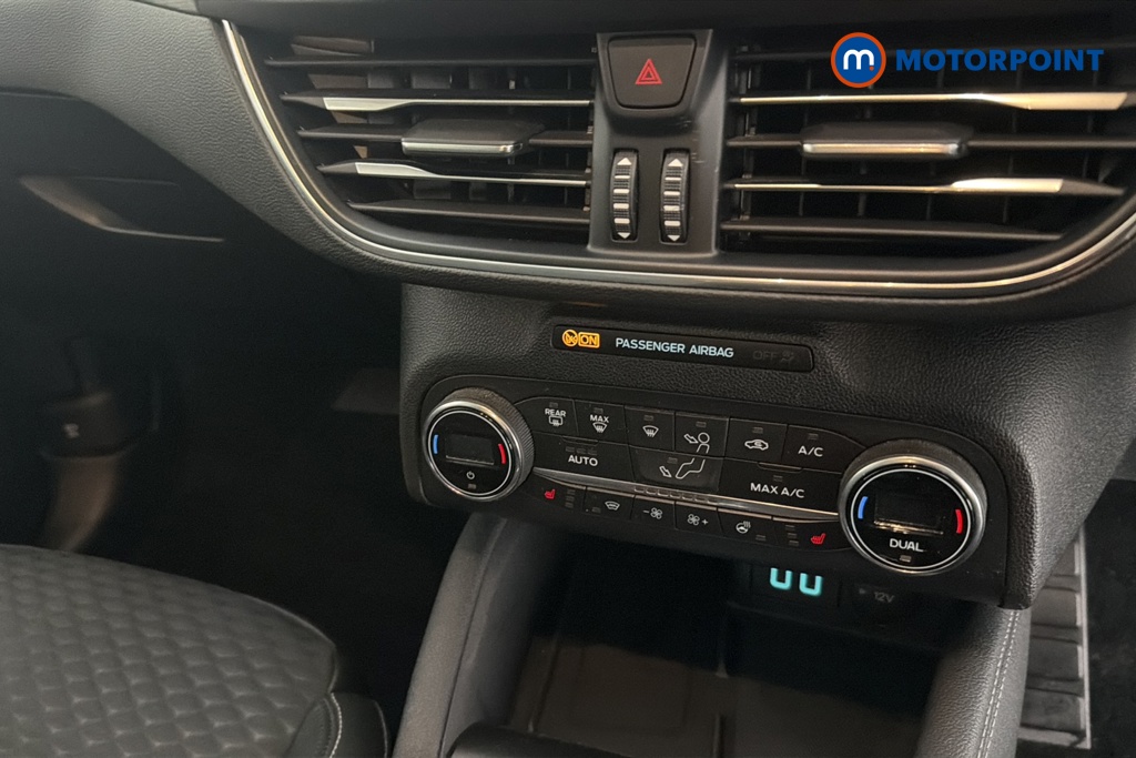 Ford Focus Titanium X Edition Manual Petrol Hatchback - Stock Number (1658839) - 12th supplementary image