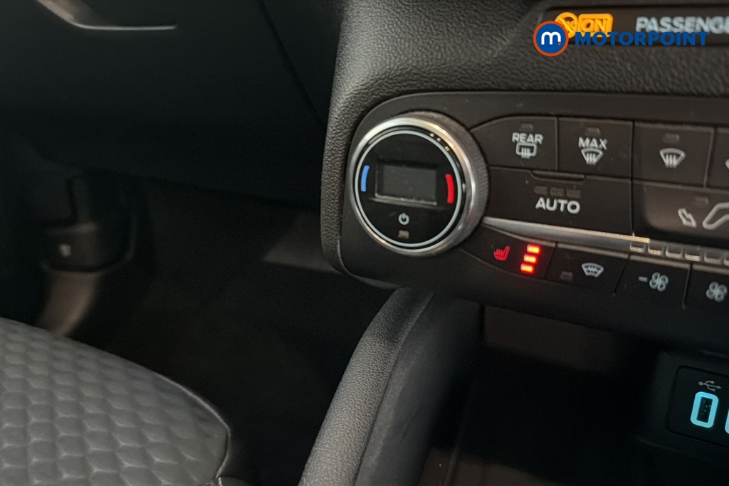 Ford Focus Titanium X Edition Manual Petrol Hatchback - Stock Number (1658839) - 14th supplementary image