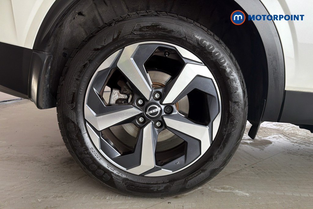 Nissan Qashqai N-Connecta Automatic Petrol-Electric Hybrid SUV - Stock Number (1660113) - 49th supplementary image