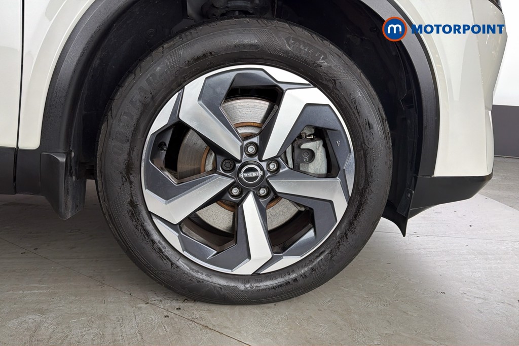 Nissan Qashqai N-Connecta Automatic Petrol-Electric Hybrid SUV - Stock Number (1660113) - 50th supplementary image