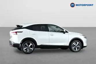 Nissan Qashqai N-Connecta Automatic Petrol-Electric Hybrid SUV - Stock Number (1660113) - Drivers side