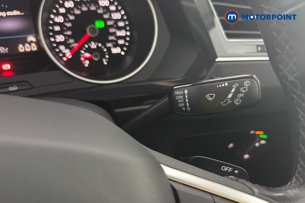 Volkswagen Tiguan Life Automatic Petrol SUV - Stock Number (1660275) - 7th supplementary image