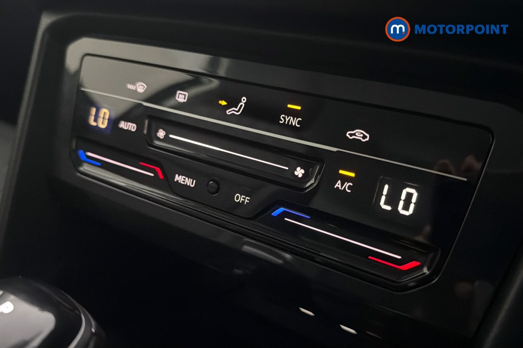 Volkswagen Tiguan Life Automatic Petrol SUV - Stock Number (1660275) - 12th supplementary image